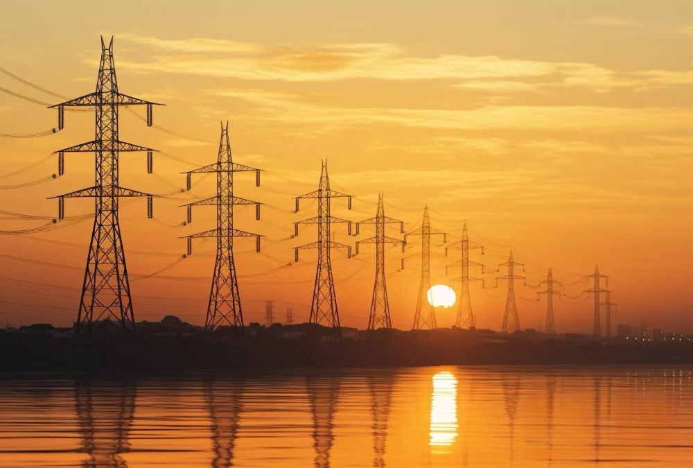 What are the features of Metal Monitoring Steel Pipe Tower?
